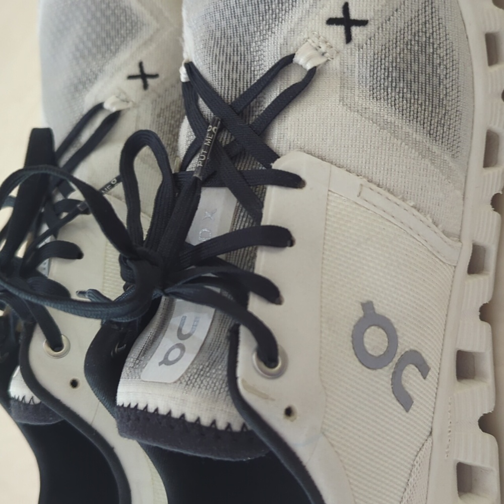 On Cloud X Running Shoes, Size 11 - Picture 7 of 7